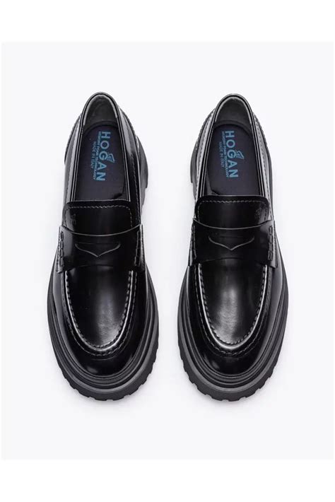 Hogan Mocassins Noirs En Cuir Glacé Avec Patte Et Plateau Surpiqué Pour Femme