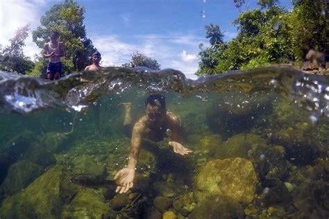 Wisata Sungai Di Padangpariaman Tawarkan Sensasi Berenang Dengan Ikan