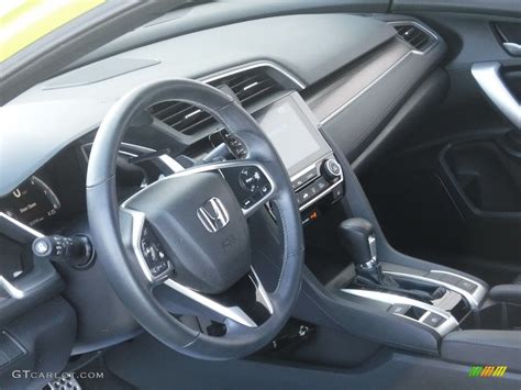 2019 Honda Civic Touring Coupe Dashboard Photos | GTCarLot.com