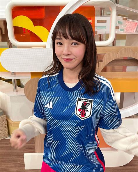 森千晴さんのインスタグラム写真 森千晴instagram「がんばれ、 ニッポン！🇯🇵🦅⚽️ 開幕まで2週間を切った今日から、グッド