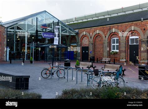 Swindon Designer Outlet Shopping Centre in Wiltshire Stock Photo - Alamy