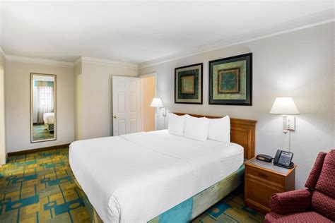 La Quinta Inn by Wyndham Lufkin | Lufkin, TX Hotels