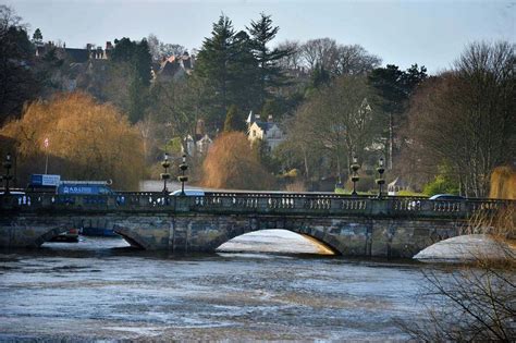 In pictures: Shrewsbury floodwaters on the rise | Shropshire Star