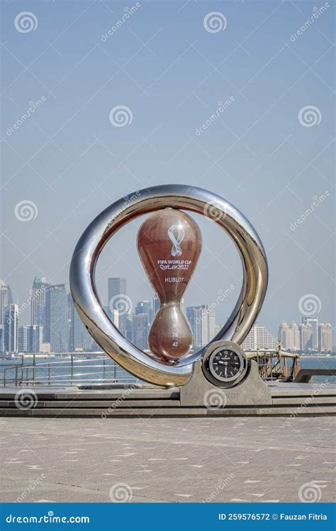 El Reloj Oficial De Cuenta Regresiva De La Copa Mundial De Qatar 2022 De La Fifa Con Energía De