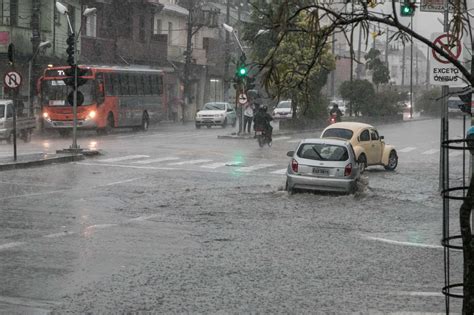 Em Dia De Chuva Intensa S O Paulo Tem Pontos De Alagamento