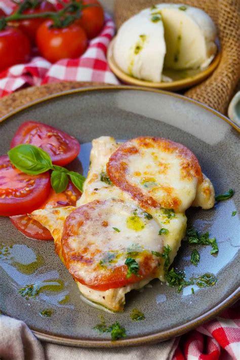 Hähnchenschnitzel Tomate Mozzarella aus der Heißluftfritteuse