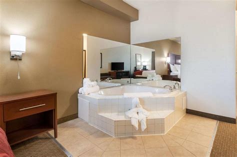 18 Romantic Hotels With Jacuzzi in Room New Jersey