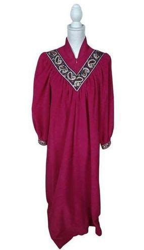 Vanity Fair Robe House Coat Small Burgundy Fleece Long Nightgown