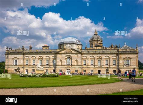 Malton Castle Hi Res Stock Photography And Images Alamy