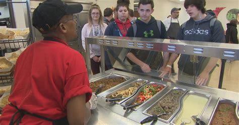 Feeding the need: Expanding school lunch programs - CBS News