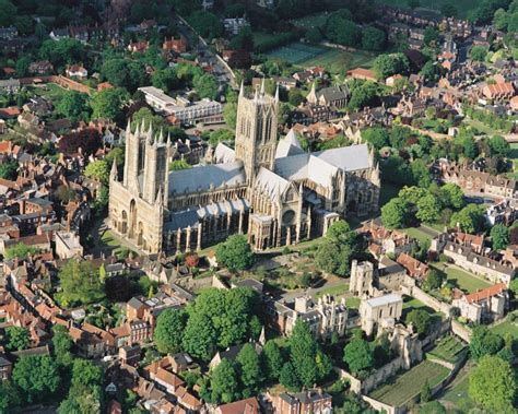 The Historic City Of Lincoln In Lincolnshire Discover Britains Towns