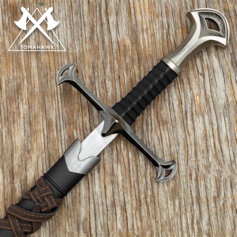 Middle Ages Warrior Short Broad Sword With Black Sheath Double Edged