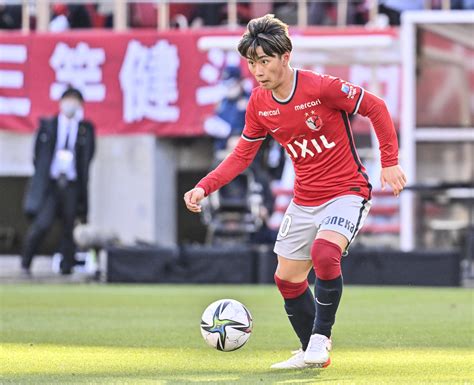 「鹿島の10番を纏う」荒木遼太郎 「10代で2桁得点」の逸材がサッカー日本代表で世界を驚かせる 【カタールワールドカップe組ドイツ・スペイン