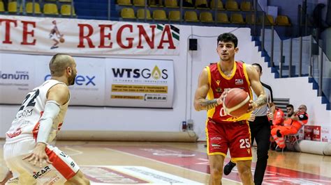 Serie B Una Spenta Orasi Basket Ravenna Si Arrende Alla Lux Chieti