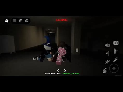 Super dotado comendo rabada enquanto são observados XVIDEOS