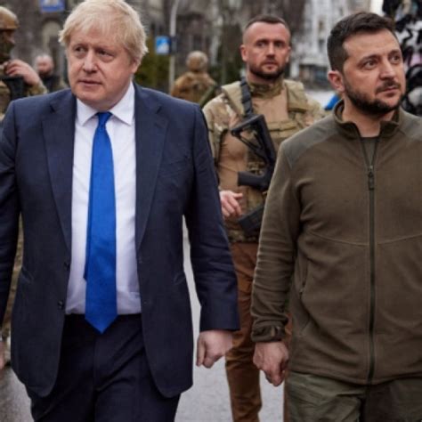 Boris Johnson Oo Booqasho Ku Tagay Caasimadda Dalka Ukraine