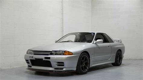 Command Godzilla With A 1993 Nissan R32 Skyline GT R Motorious