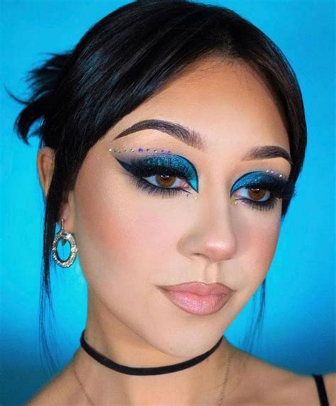 Pin By Barbie Heavens On Makeup Blue Eye Makeup Tutorial Aesthetic