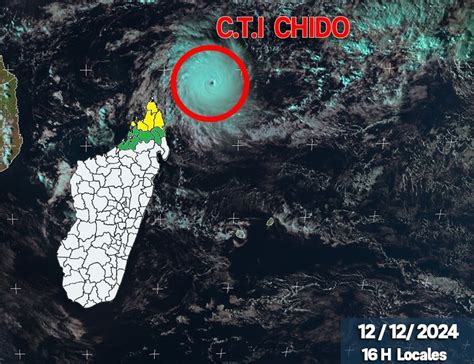 M T O Le Cyclone Tropical Intense Chido Transite Km Au Nord De La