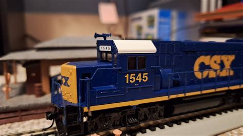 Walthers Csx Gp Unboxing And Review Youtube