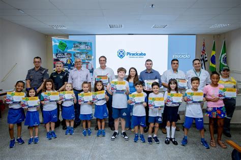 Semuttran premia vencedores do 14º concurso cultural Amigos do Trânsito