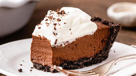 Chocolate Pudding Pie - JoyFoodSunshine