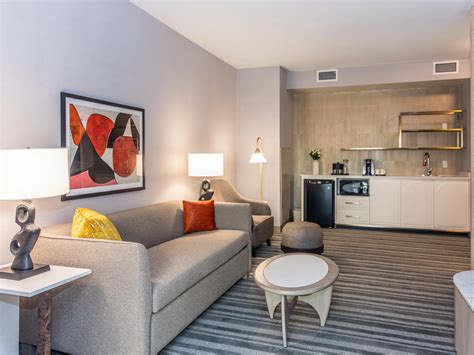Cincinnati Hotels | voco The Clair - Cincinnati Downtown