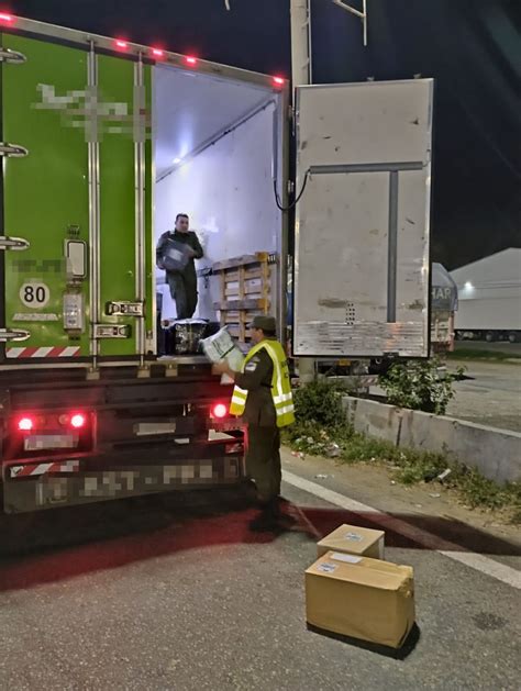 Incautan M S De Kilos De Hojas De Coca En Encomiendas Argentina