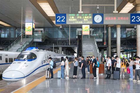 中國鐵路：暑運以來全國鐵路累計發送旅客突破2億人次 內地 香港中通社