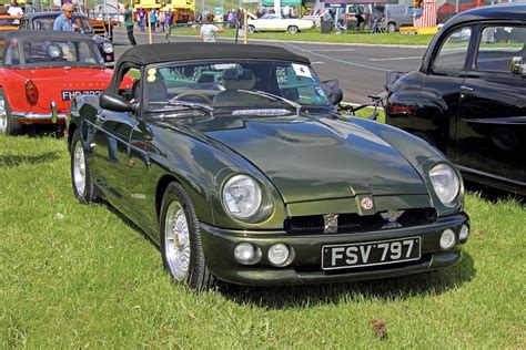 MG A 1995 MG RV8 Displayed At Castle Combe Stuart Mitchell Flickr