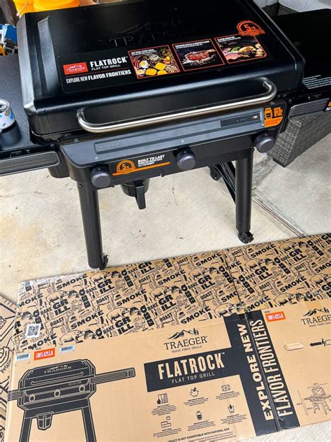 Traeger Flatrock Accessories Kit with Essentials - Sip Bite Go