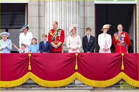 Photo: trooping the colour balcony wave with queen elizabeth 31 | Photo 4768062 | Just Jared ...