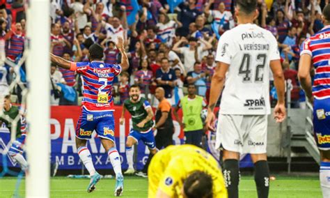 Em noite histórica Fortaleza domina o Corinthians e fará final inédita