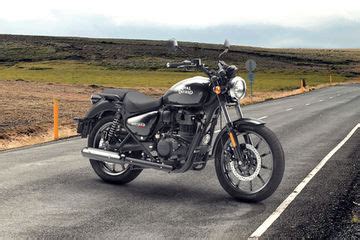 Royal Enfield Meteor 350 Fireball Custom Price, Images, Mileage, Specs & Features