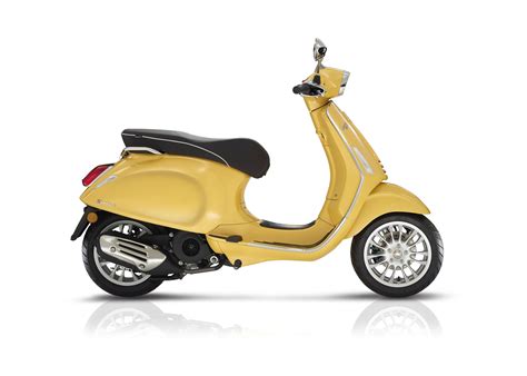 Motorrad Vergleich Vespa Sprint 125 I E 3V 2018 Vs Vespa Primavera