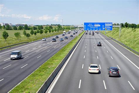 Se acabaron las autopistas sin límites de velocidad en Alemania