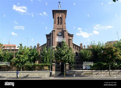 Paroisse De San Miguel Arcangel De Carabanchel Banque De Photographies