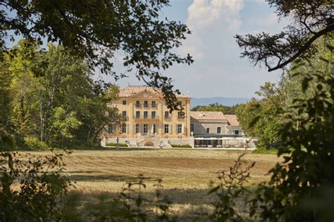 Au Château historique de Fonscolombe l art de vivre en Provence Slate fr