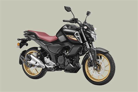 Yamaha Fzs Launched New Clothes Motoring World