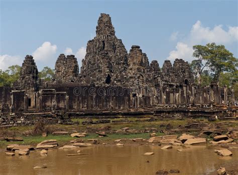 El Templo De Bayon Prasat Bayon En Angkor En Camboya Imagen De