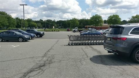 Aldi Parking Lot : r/aldi