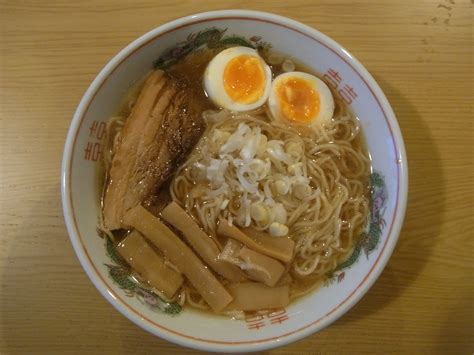 岩手県久慈市のらーめん千草のラーメン購入しました！（東北自動車道下り岩手山サービスエリア） 職業は旅人といいたい2