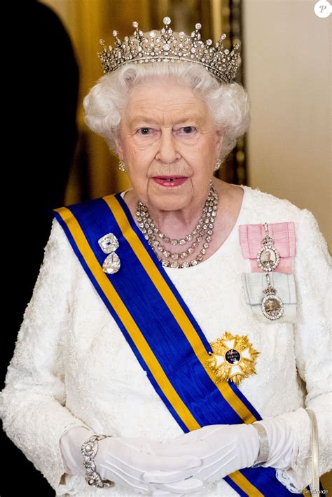 La Reine Elizabeth Ii Esam Solidarity