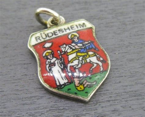 Very cool vintage Rüdesheim am Rhein Germany enamel coat of arms charm