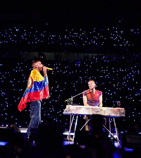 Coldplay Y Manuel Turizo Cantan Juntos La Bachata En Estadio El Campin De Bogotá Colombia Video