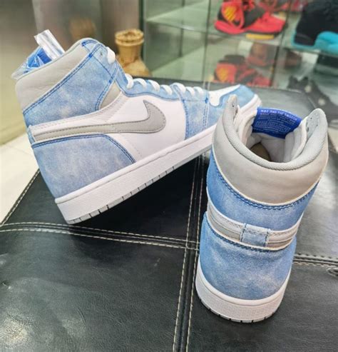 Air Jordan 1 Hyper Royal 555088 402 Release Date Sbd