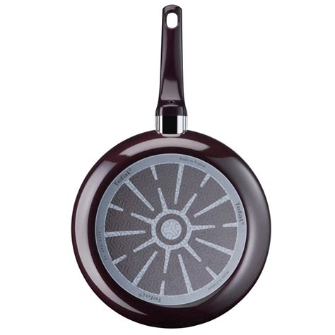 TEFAL D5220283 Resist Intense 20 cm fekete iPon hardver és szoftver