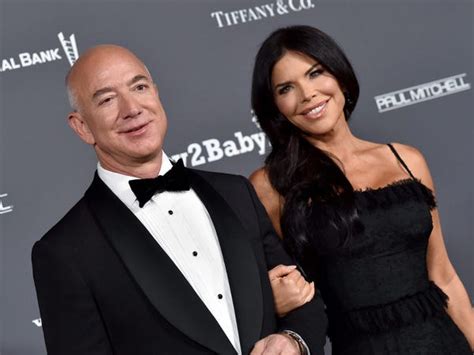 Jeff Bezos Net Worth How The Amazon Founder Spends His Fortune