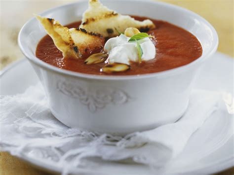 Tomatensuppe Mit Schmand Und R Stbrot Rezept Eat Smarter