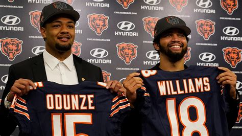 Caleb Williams signs Bears contract, becomes richest rookie since 2011